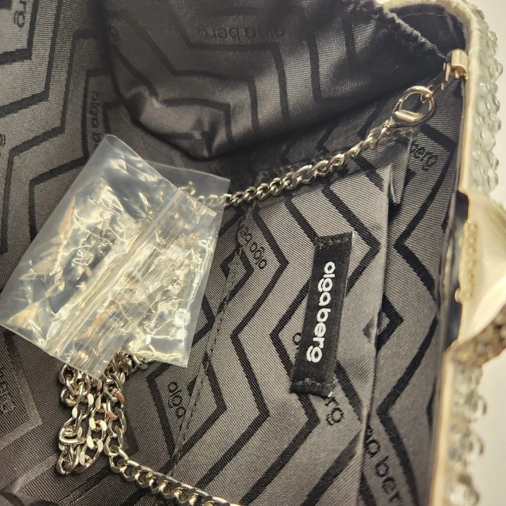 New Olga berg Casey Hot Fix Crystal Encrusted Clutch Purse Silver Evening Fancy